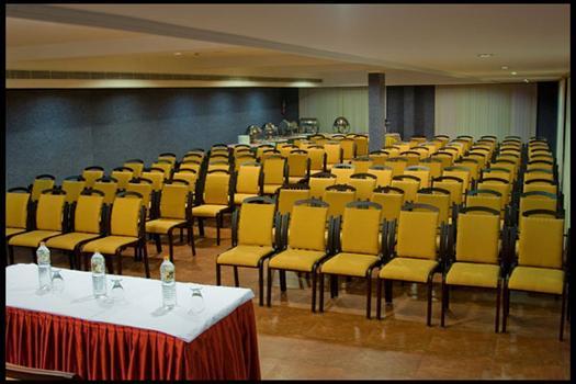Vijayapark Hotel Kaduturutti Exterior photo